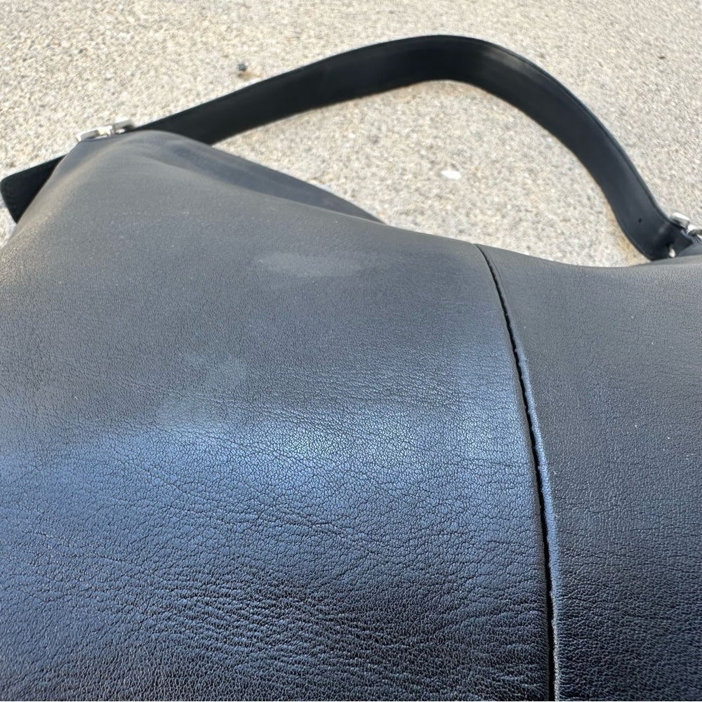 Vintage COACH All Leather Large Black Leather Slim Shoulder Tote Bag #9406 - Picture 7 of 16